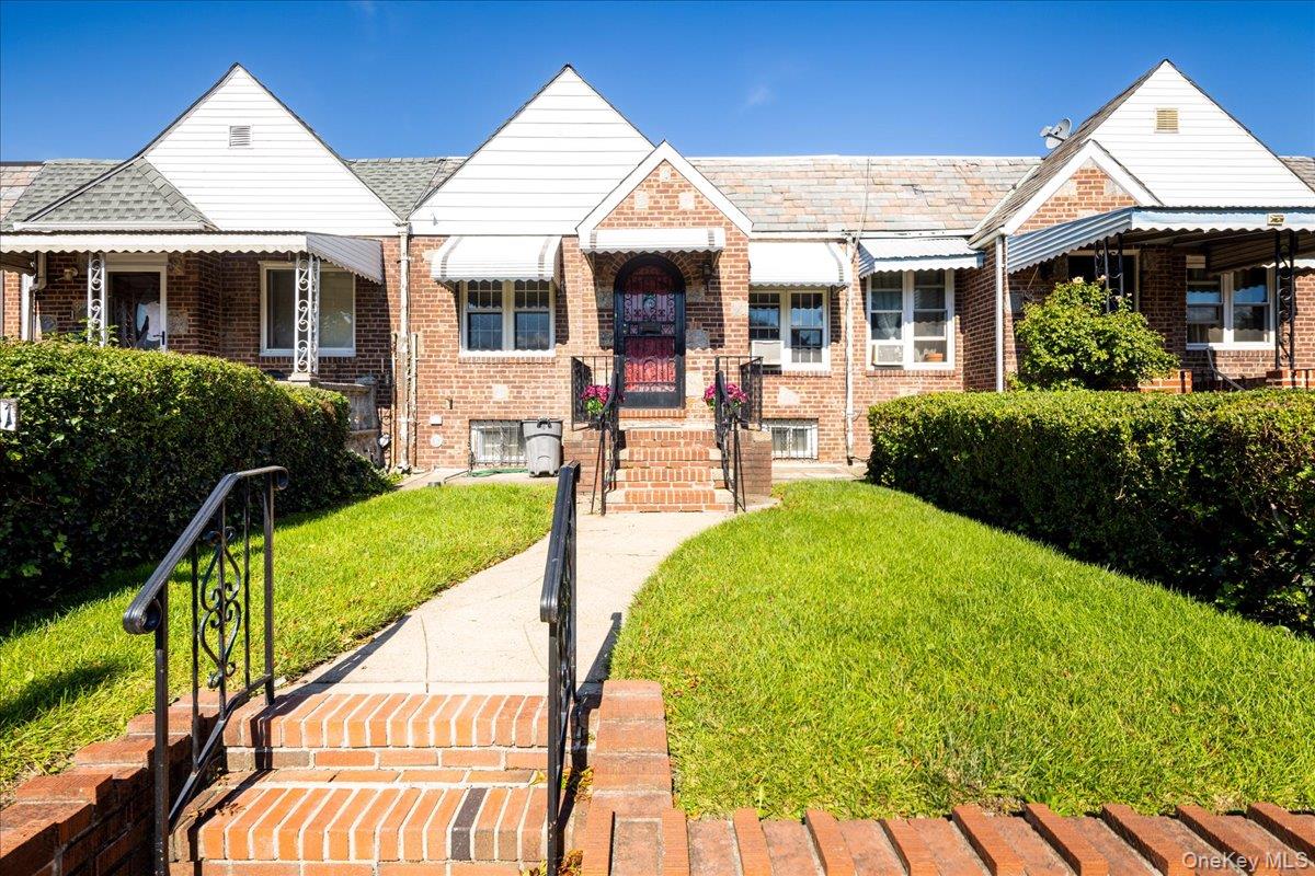 18311 Dunlop Avenue Property Photo 1