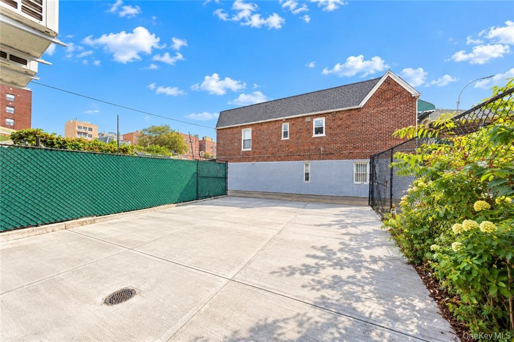 1804 Avenue W Property Photo 6