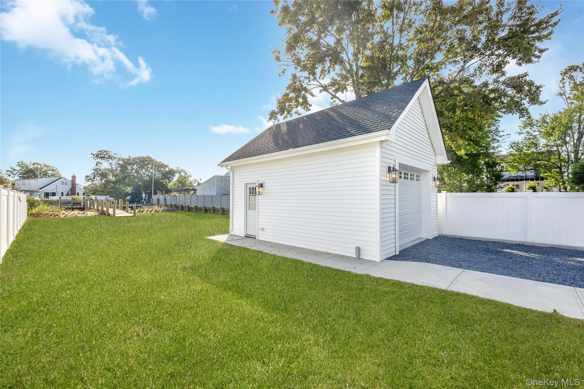 11 Riverdale Avenue Property Photo 32