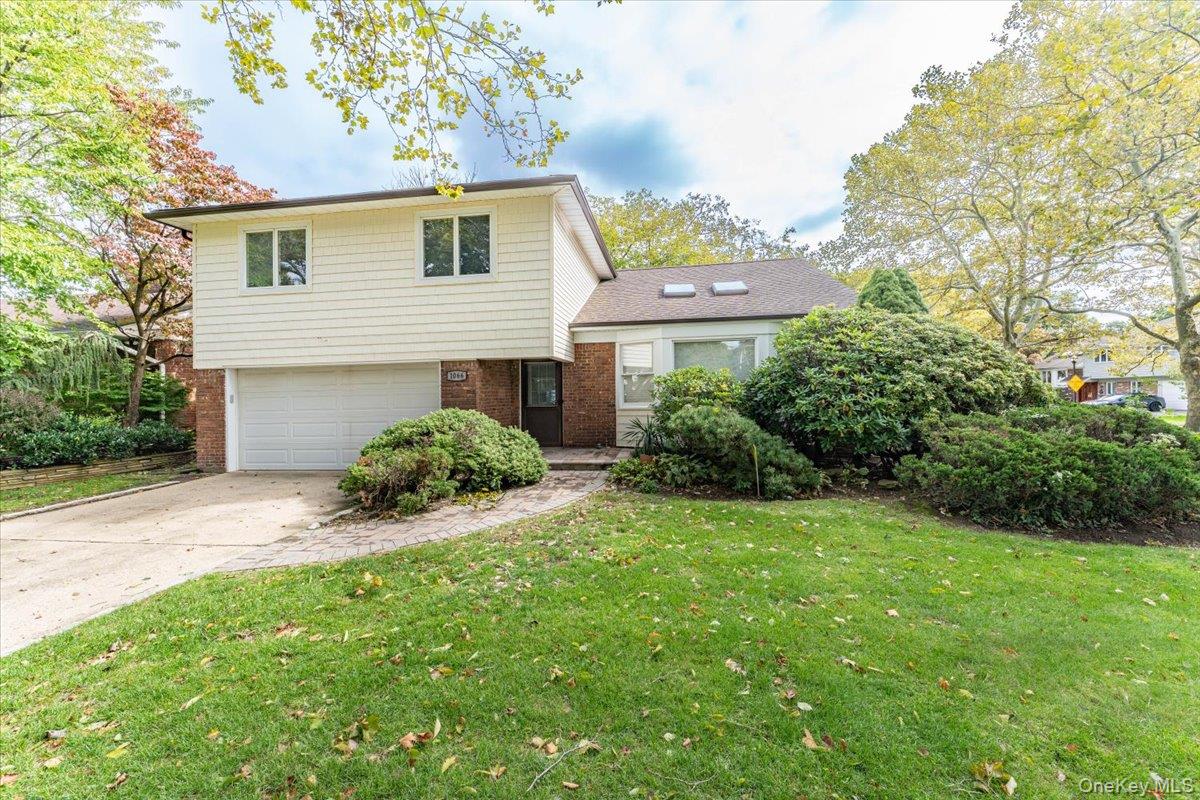 1066 Cedarhurst Street Property Photo 1