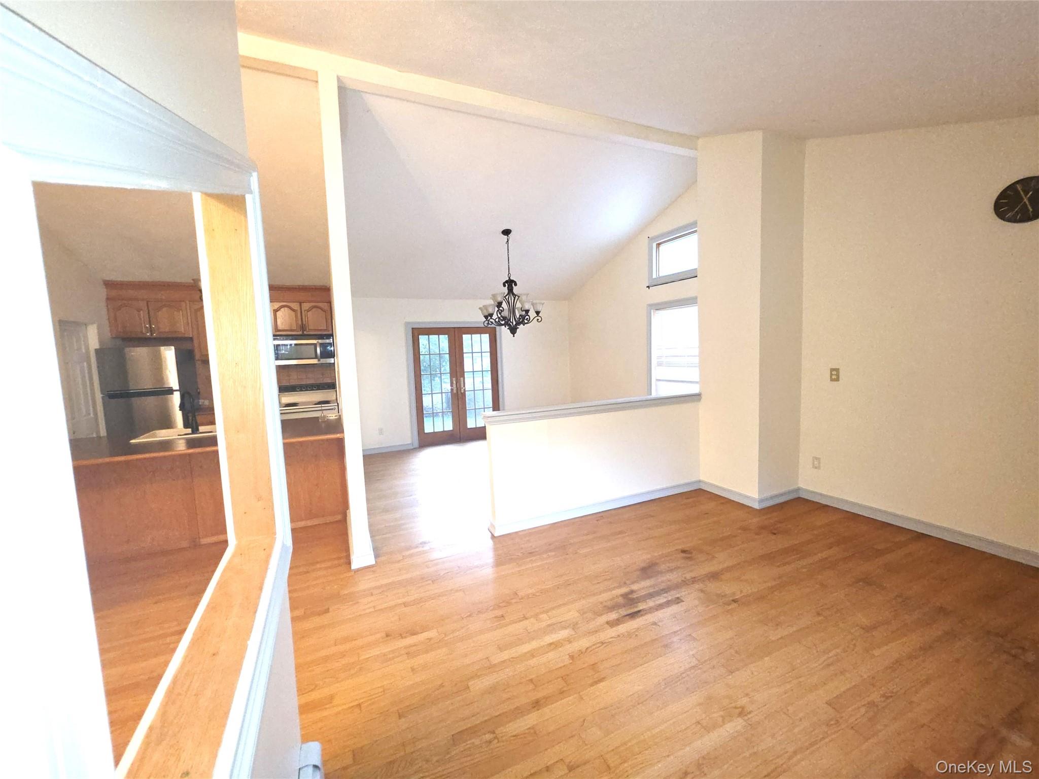 12 Nord Park Boulevard Property Photo 8