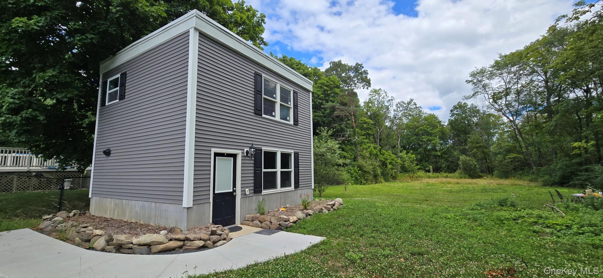 300 Lakeside Road Property Photo 21