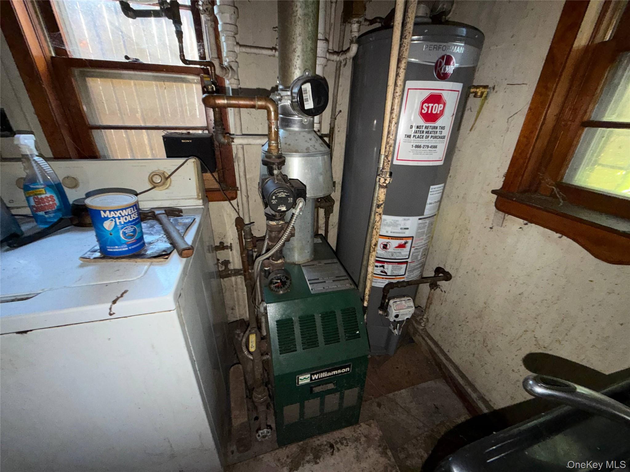 827 Pine Street Property Photo 4