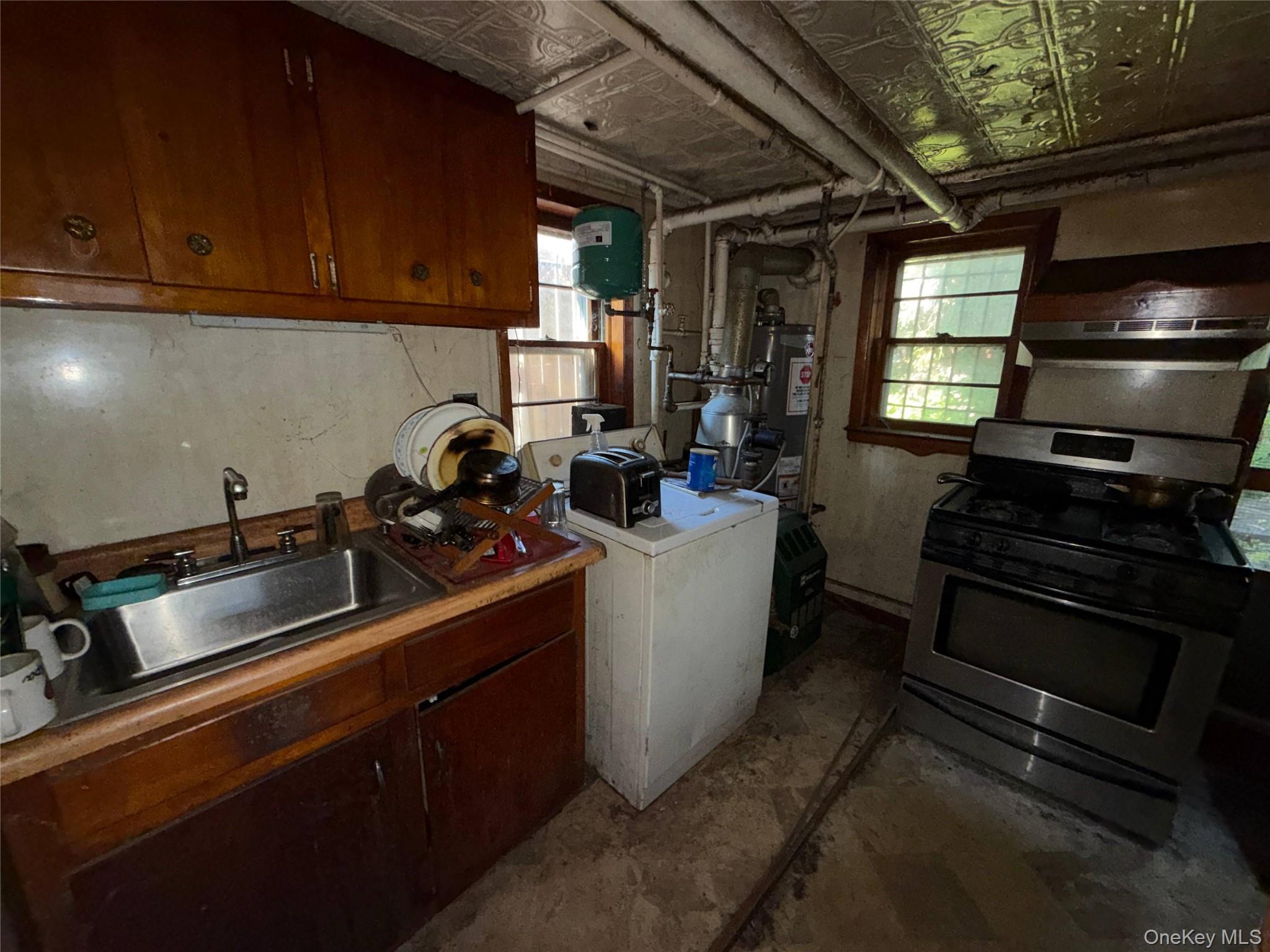 827 Pine Street Property Photo 7