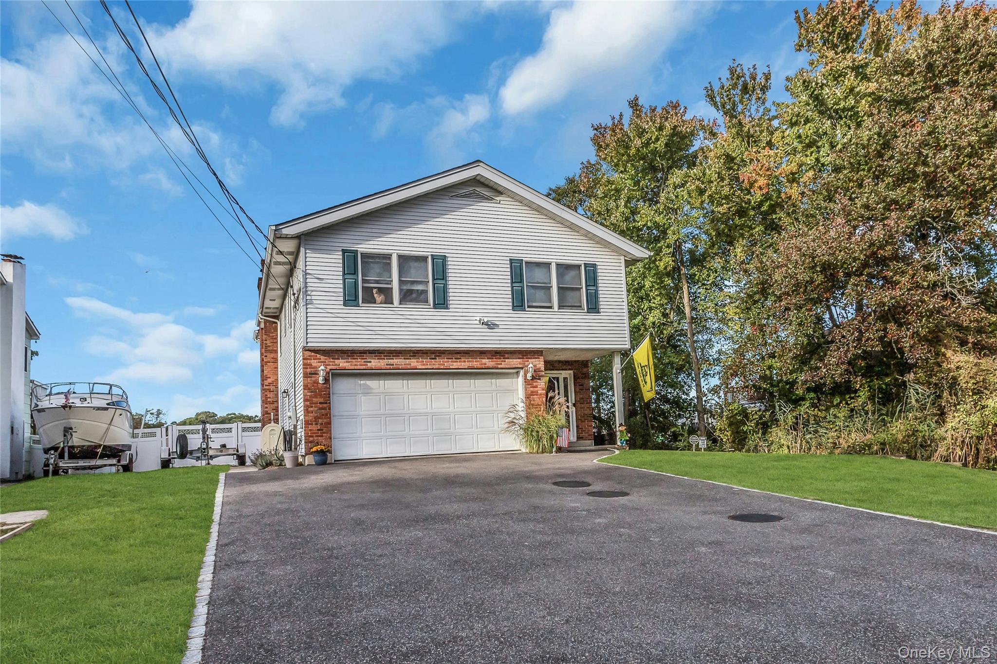 15 Riverside Avenue Property Photo 2