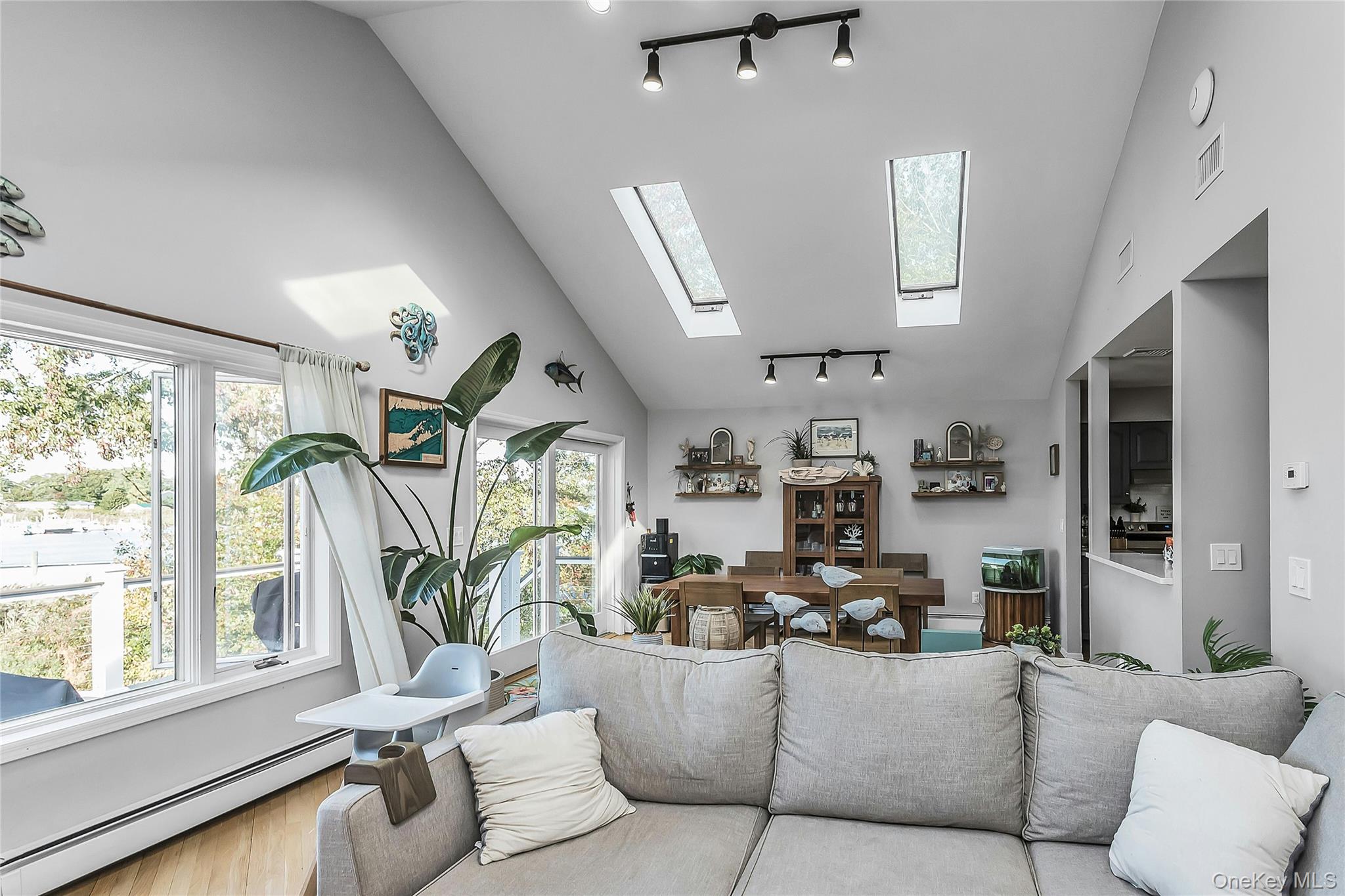 15 Riverside Avenue Property Photo 3