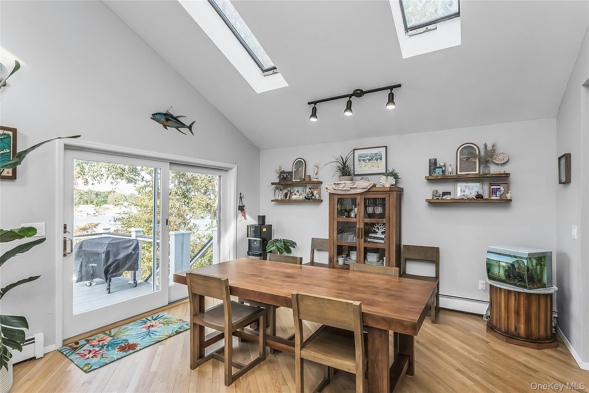 15 Riverside Avenue Property Photo 6