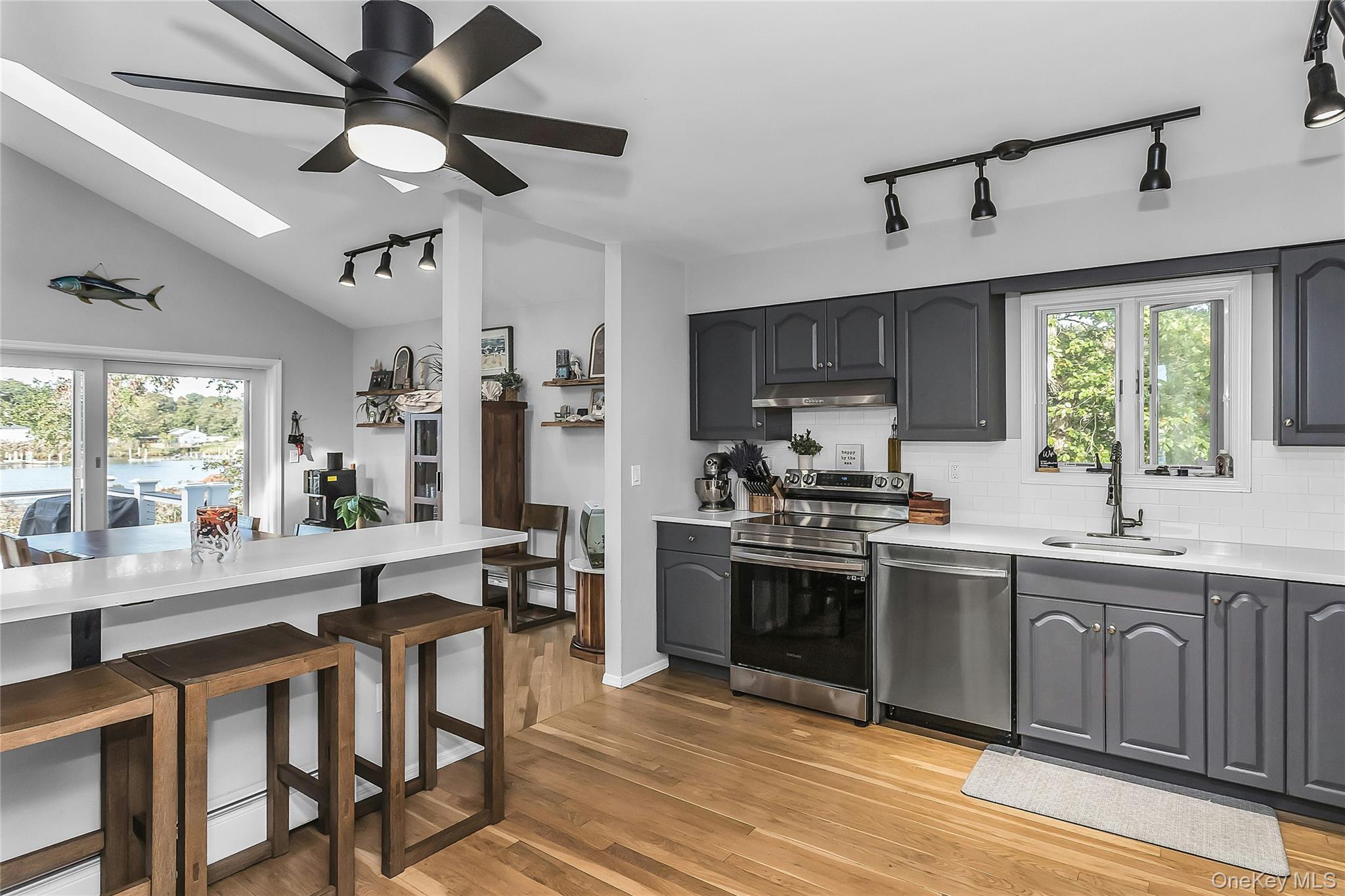 15 Riverside Avenue Property Photo 8