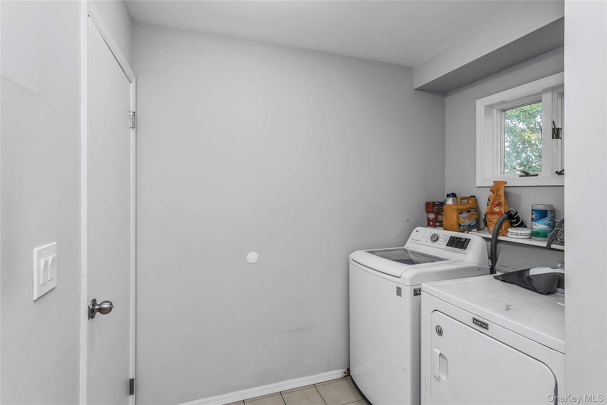 15 Riverside Avenue Property Photo 27