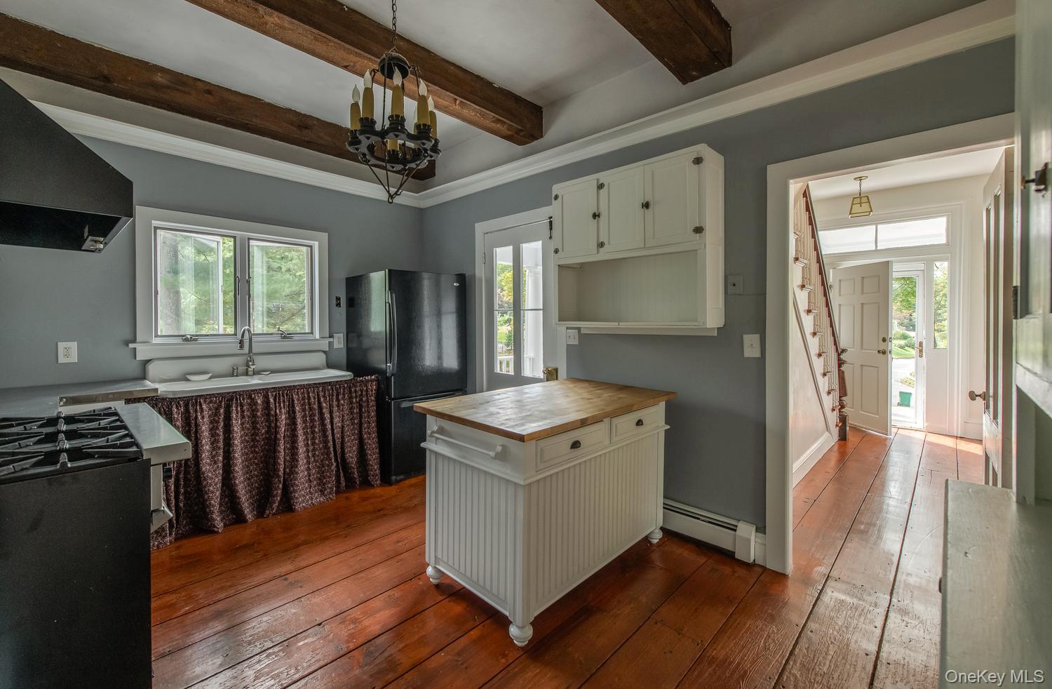 5 Vail Road Property Photo 11
