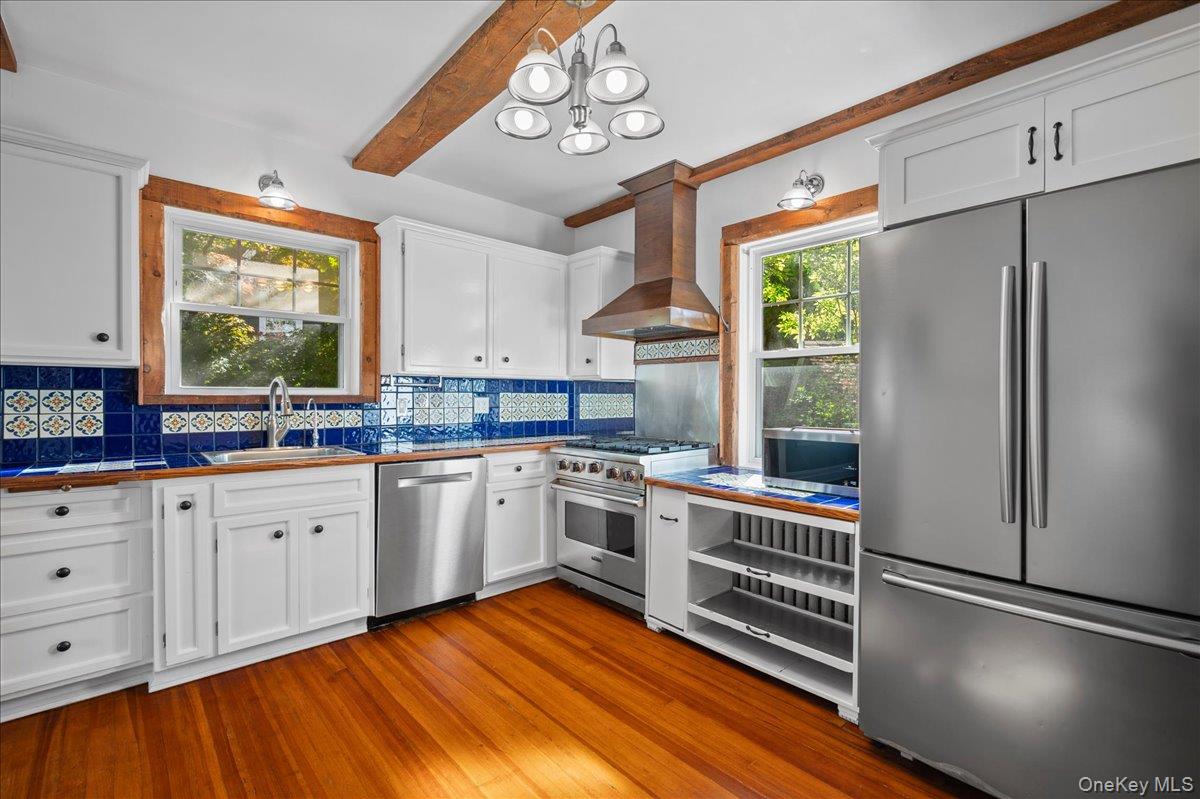 7 Thompson Street Property Photo 17
