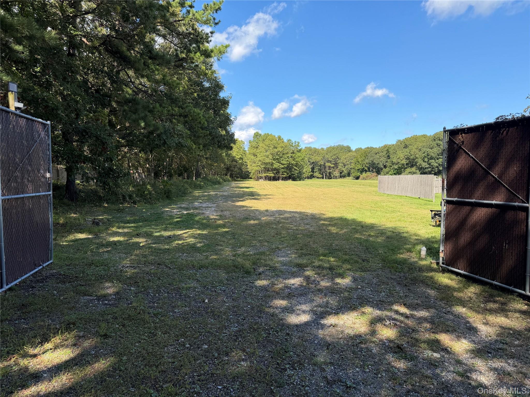 245 N Sunrise Service Road Property Photo 1