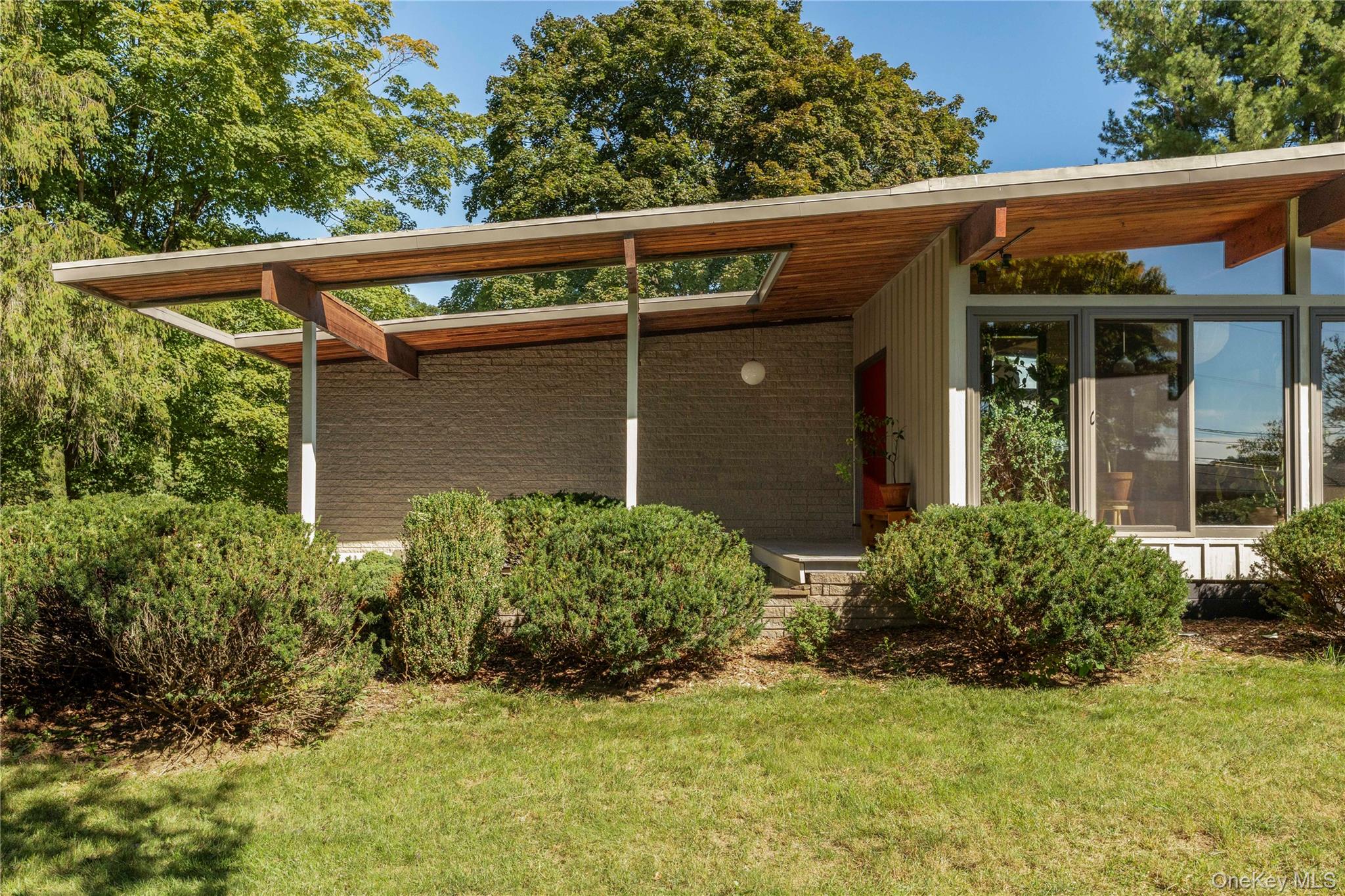 1156 Ulster Landing Road Property Photo 2