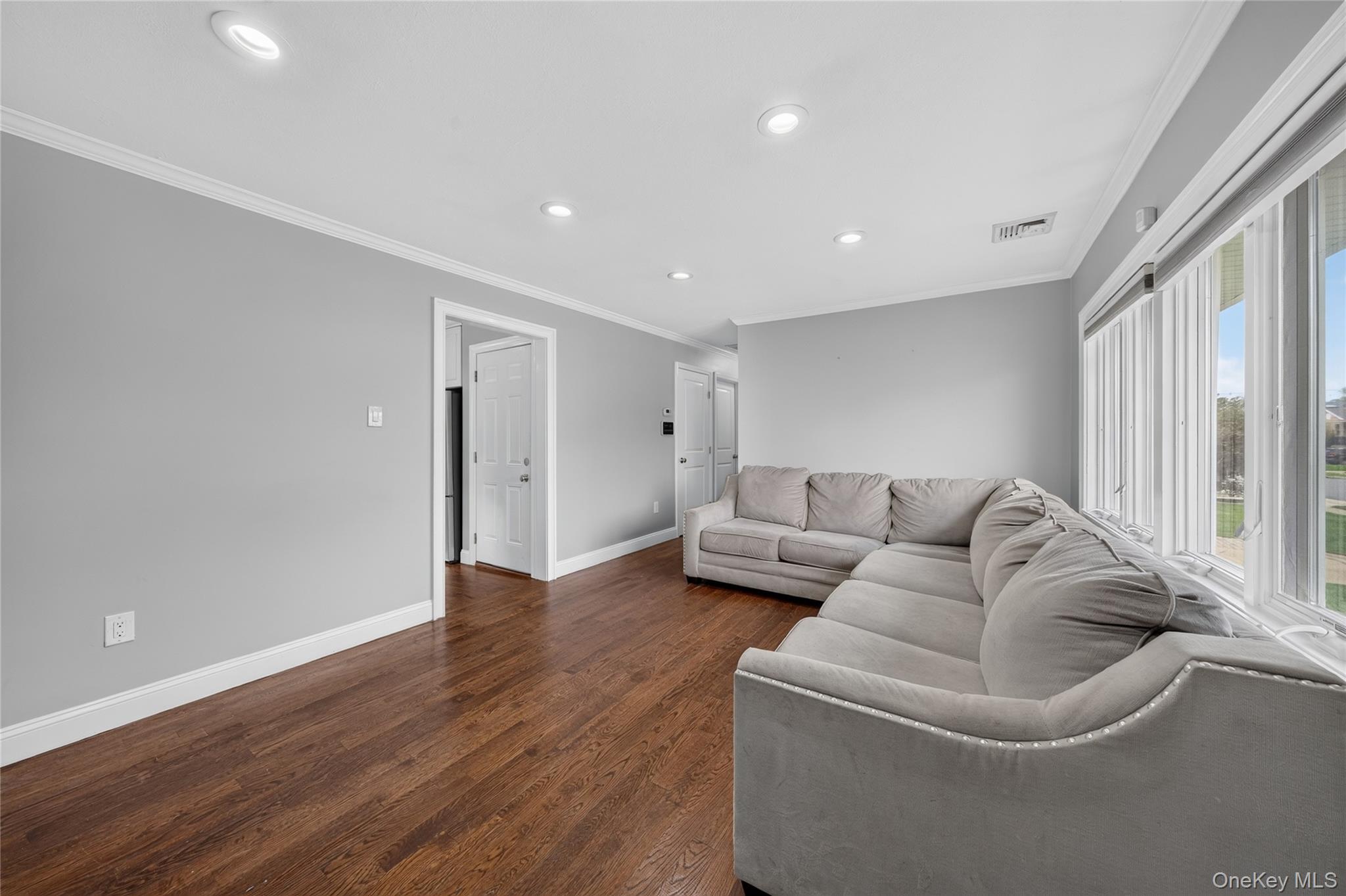 33 Hubbard Avenue Property Photo 3
