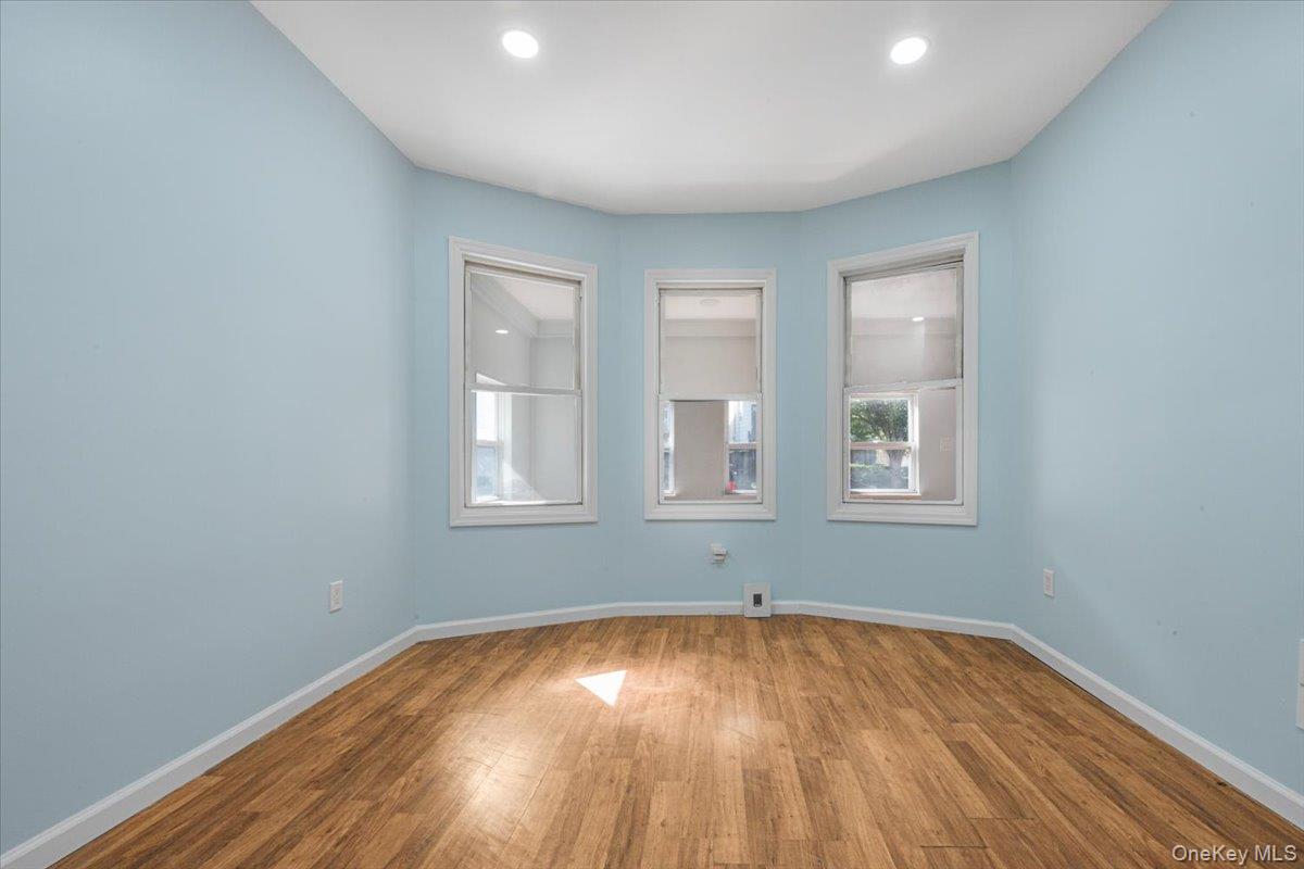 233 Elm Street Property Photo 8