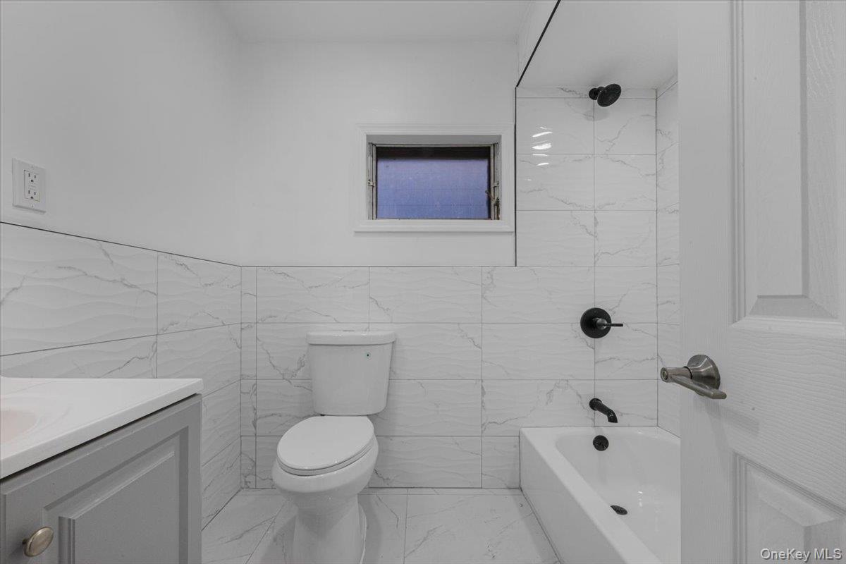 233 Elm Street Property Photo 12