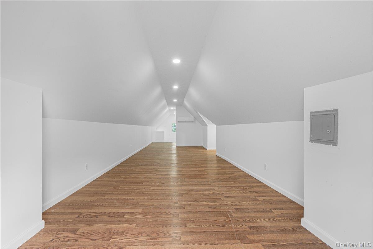 233 Elm Street Property Photo 27