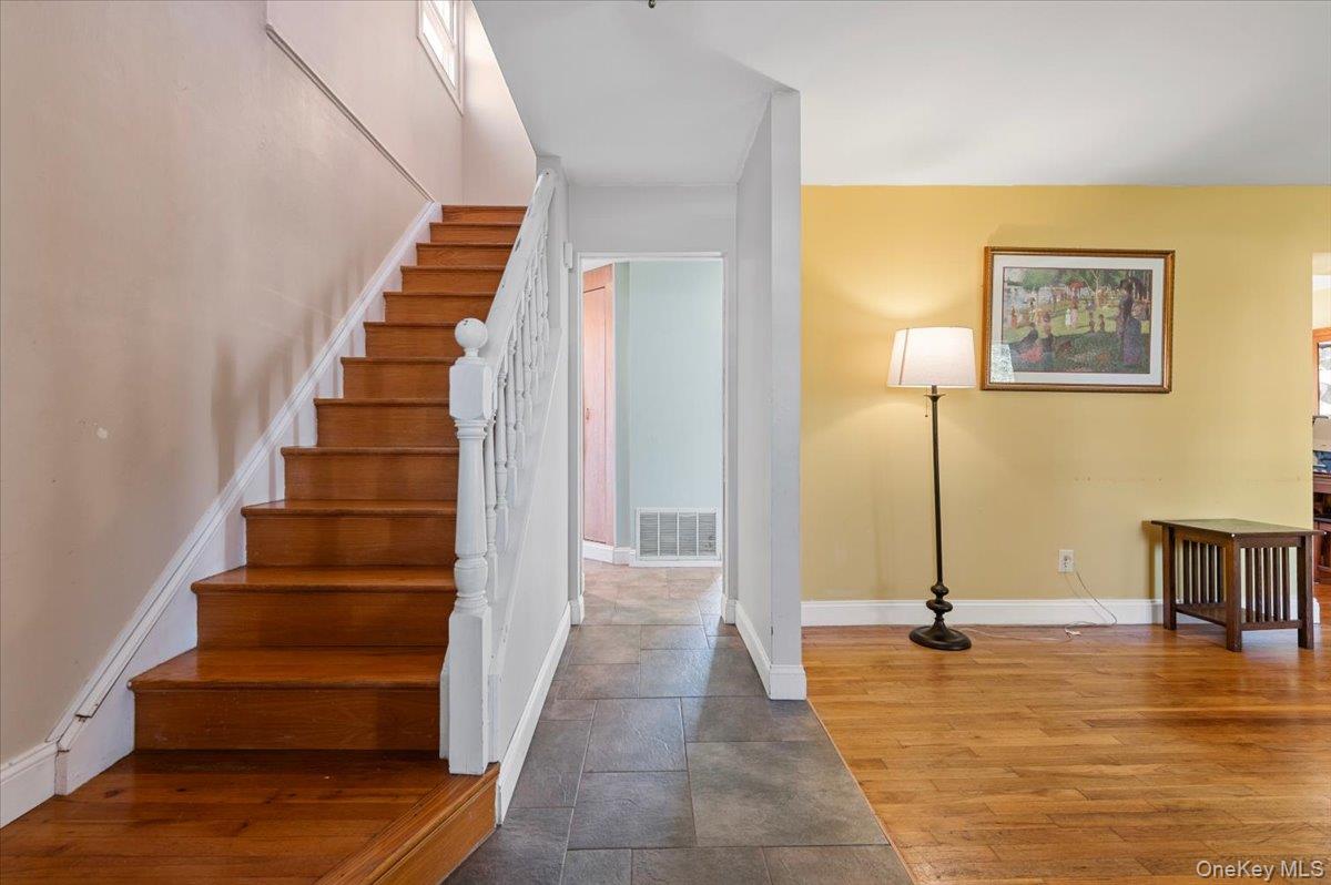 65 Genesee Drive Property Photo 3