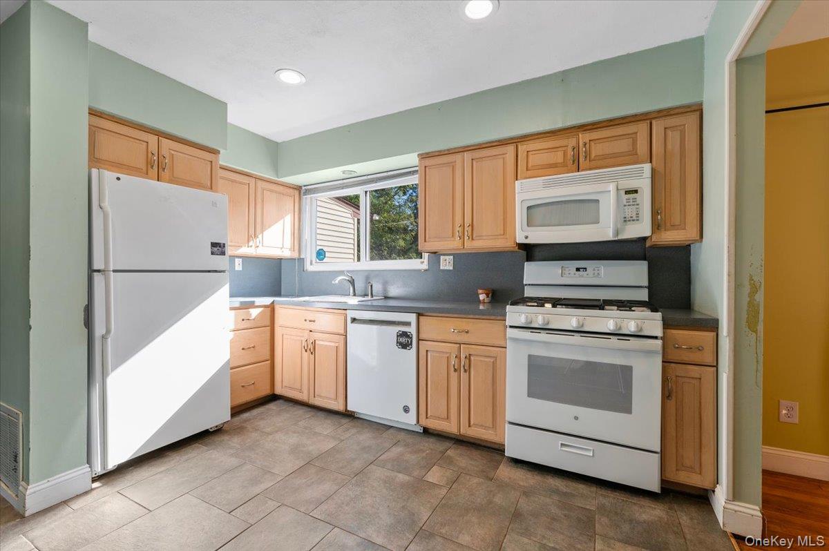 65 Genesee Drive Property Photo 11