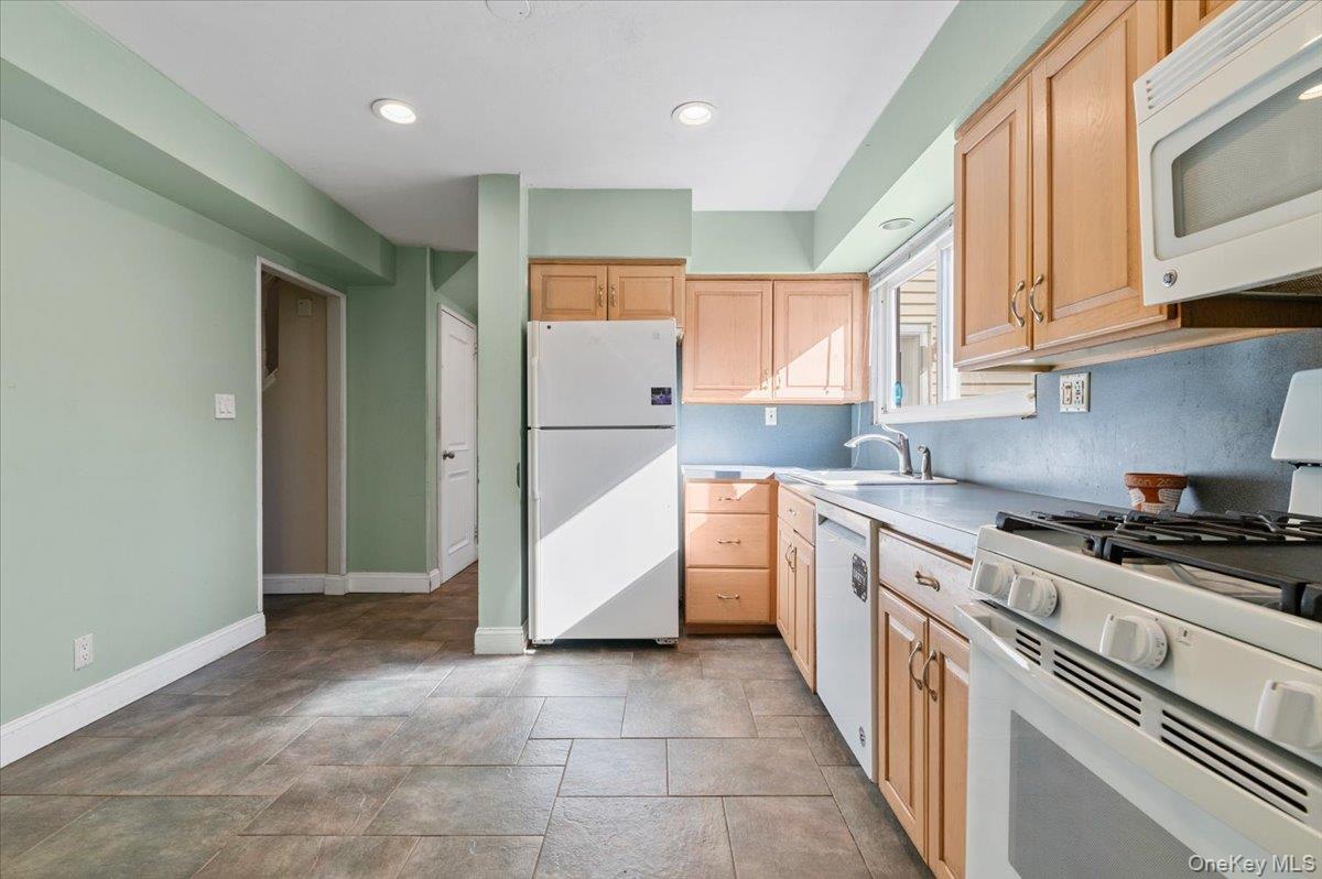 65 Genesee Drive Property Photo 12