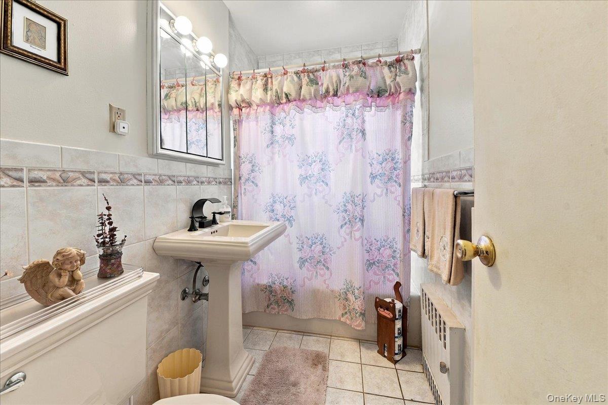 1912 Hone Avenue Property Photo 8