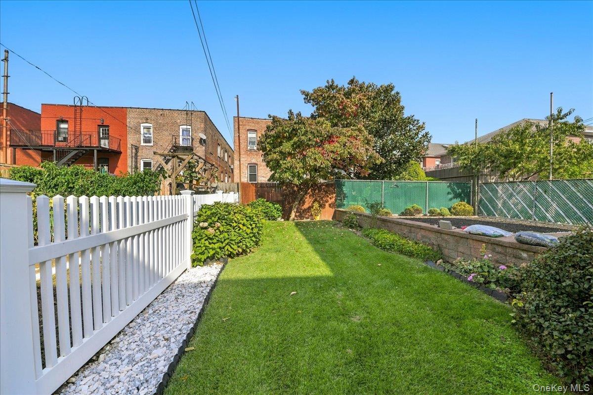 1912 Hone Avenue Property Photo 19