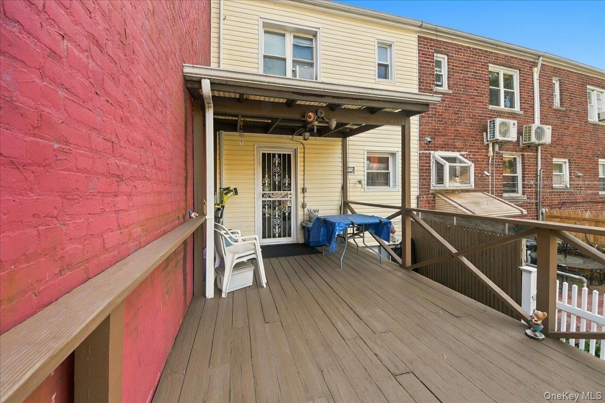 1912 Hone Avenue Property Photo 20