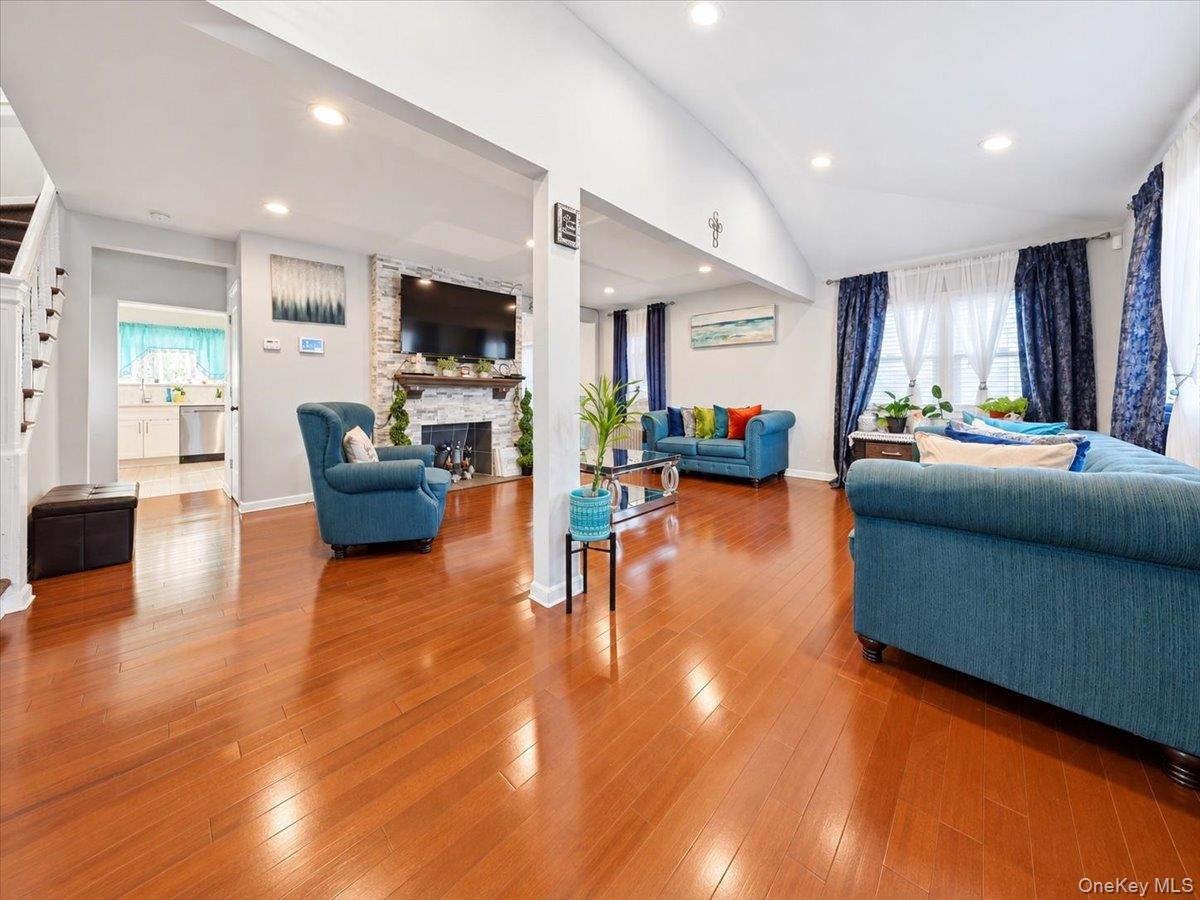 8 Frazier Street Property Photo 2