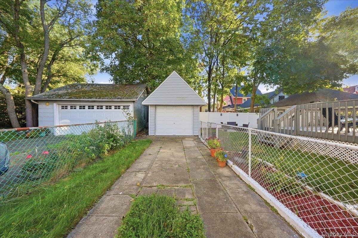 8 Frazier Street Property Photo 23