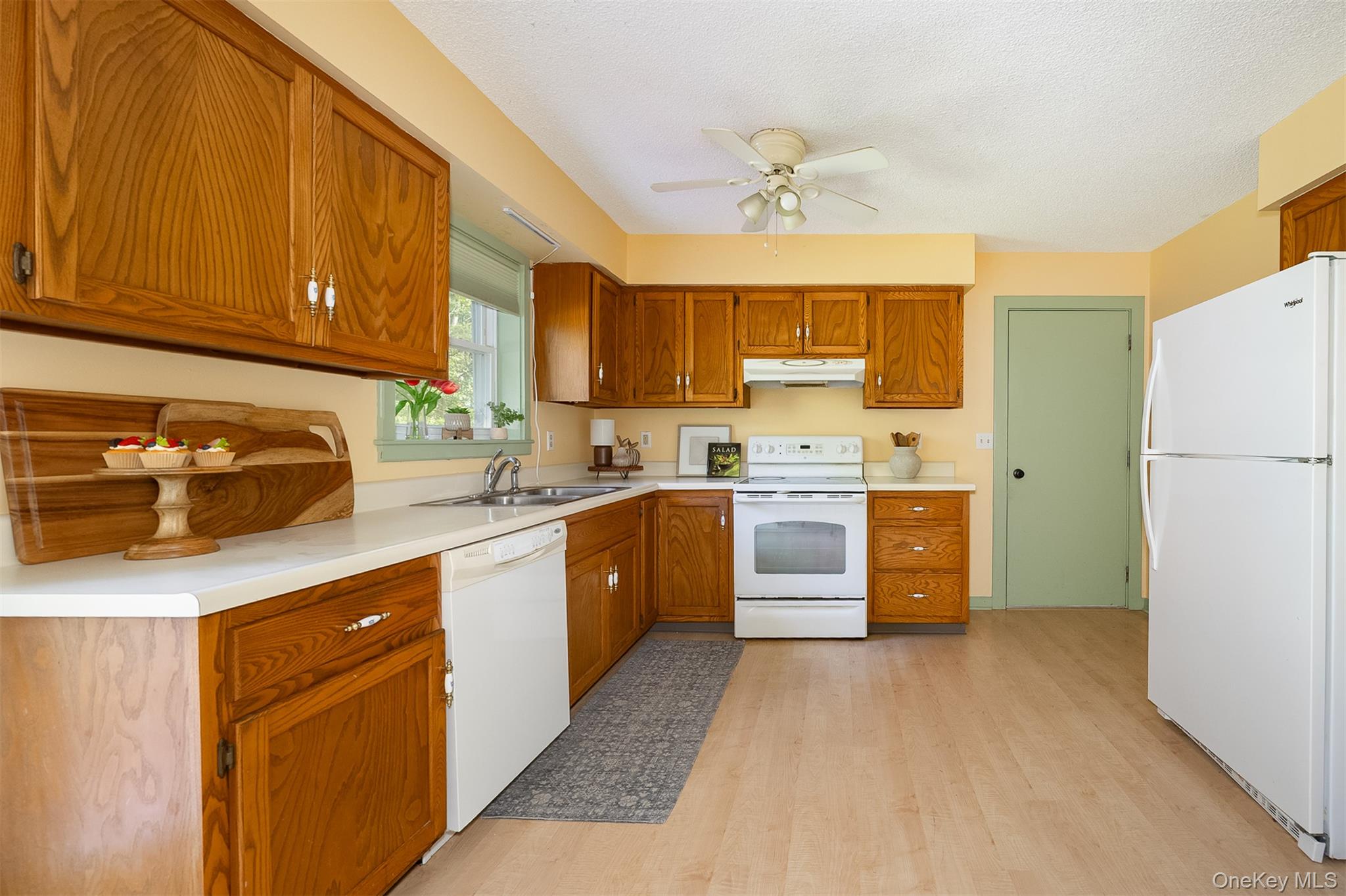 15 Elizabeth Drive Property Photo 5