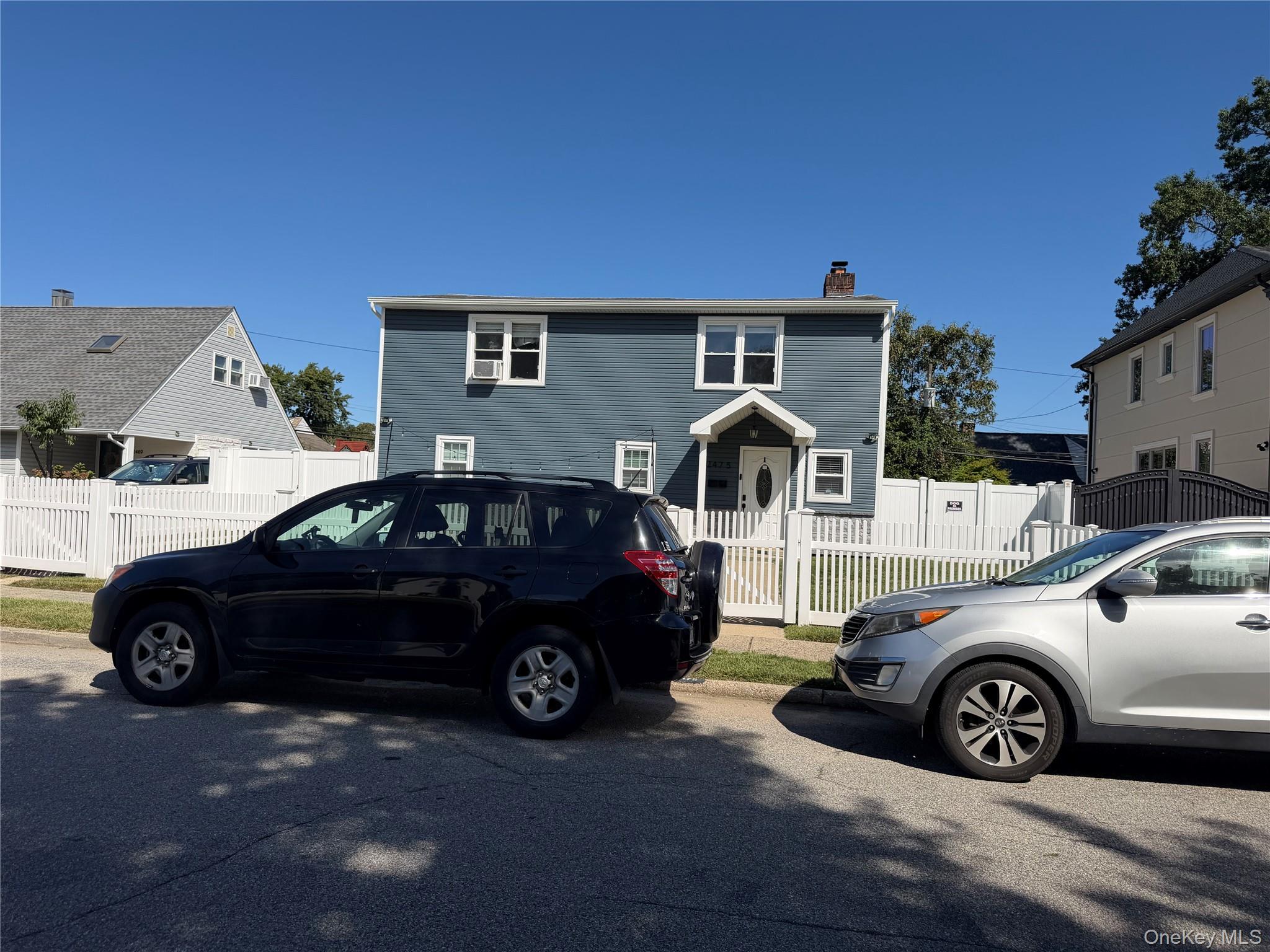 2475 Putnam Drive Property Photo 1
