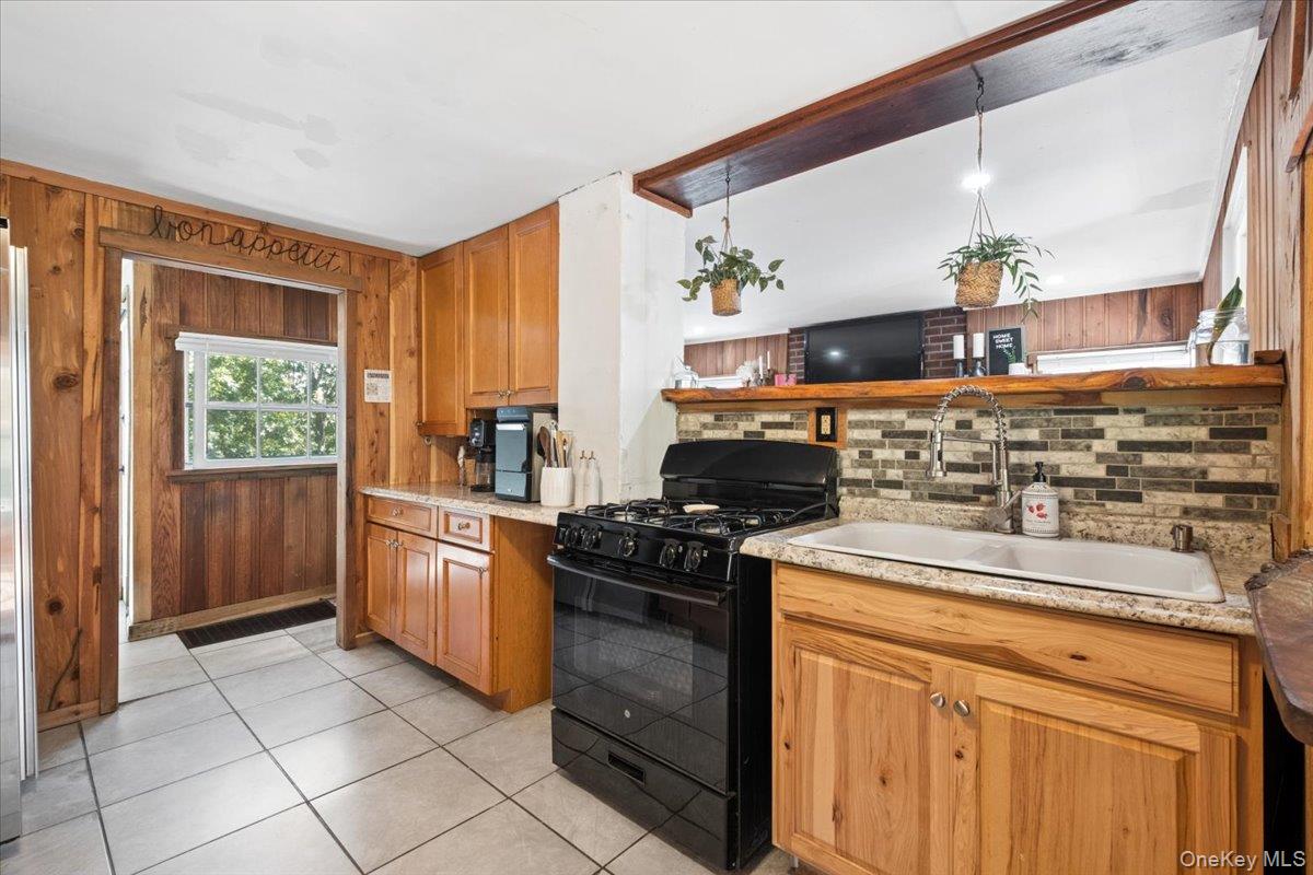 30 Maple Road Property Photo 16