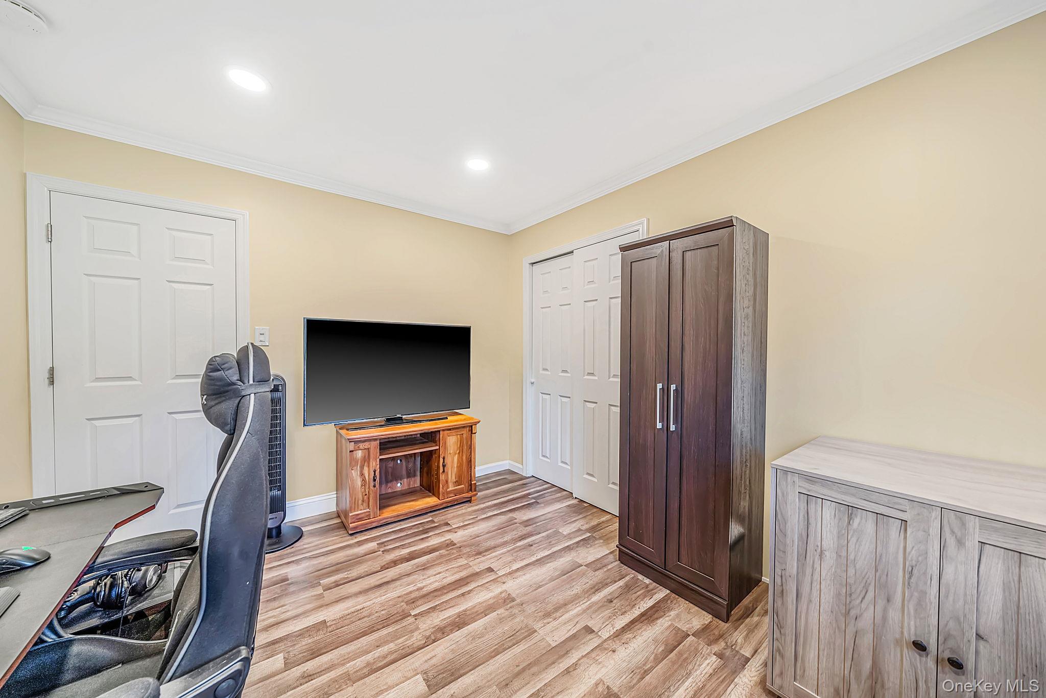 261 Mooney Pond Road Property Photo 17