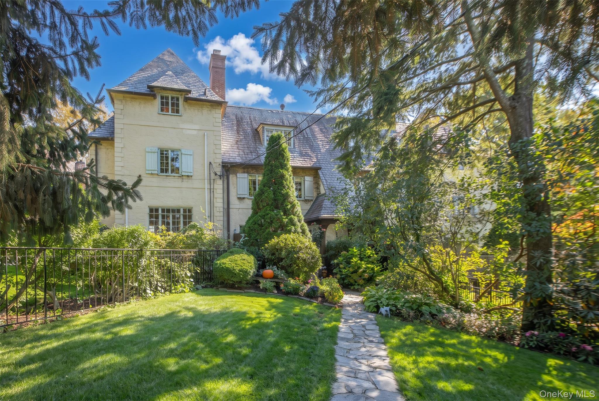 22 Normandy Terrace Property Photo 1