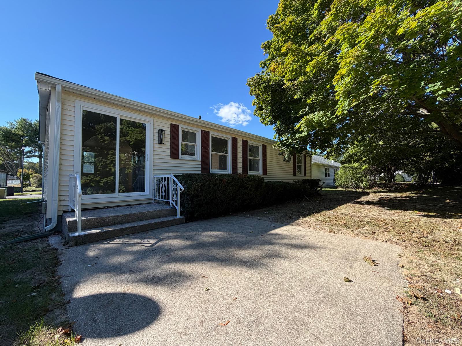 1 Limetree Drive Property Photo 2
