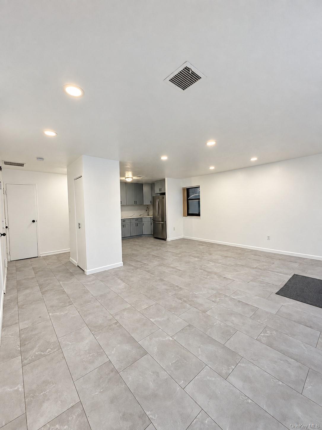 818 Trinity Avenue B Property Photo 6