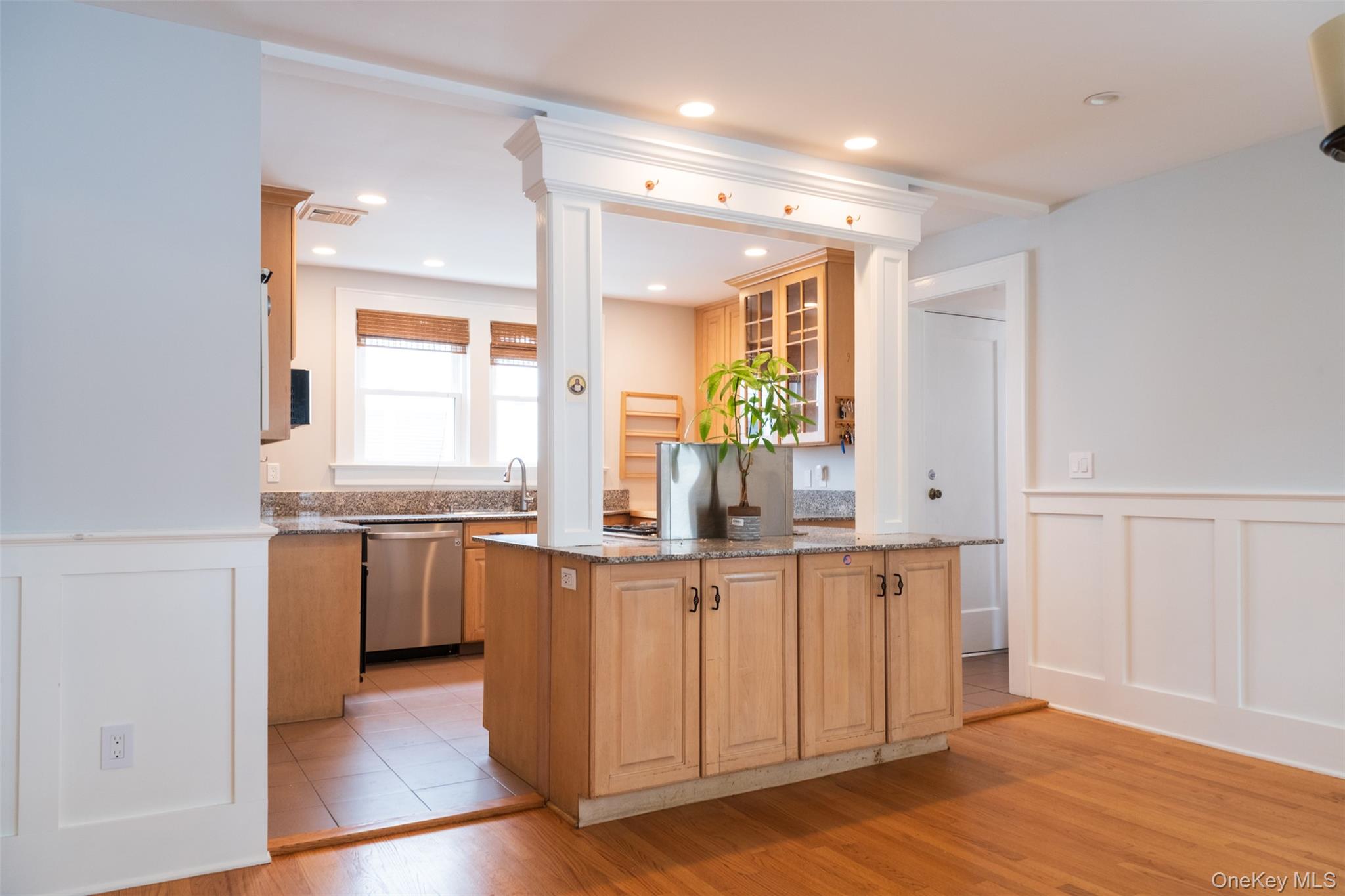217 Larchmont Avenue Property Photo 7