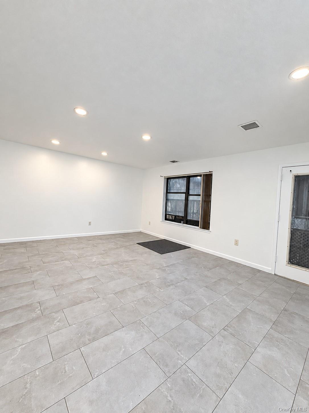 818 Trinity Avenue B Property Photo 5