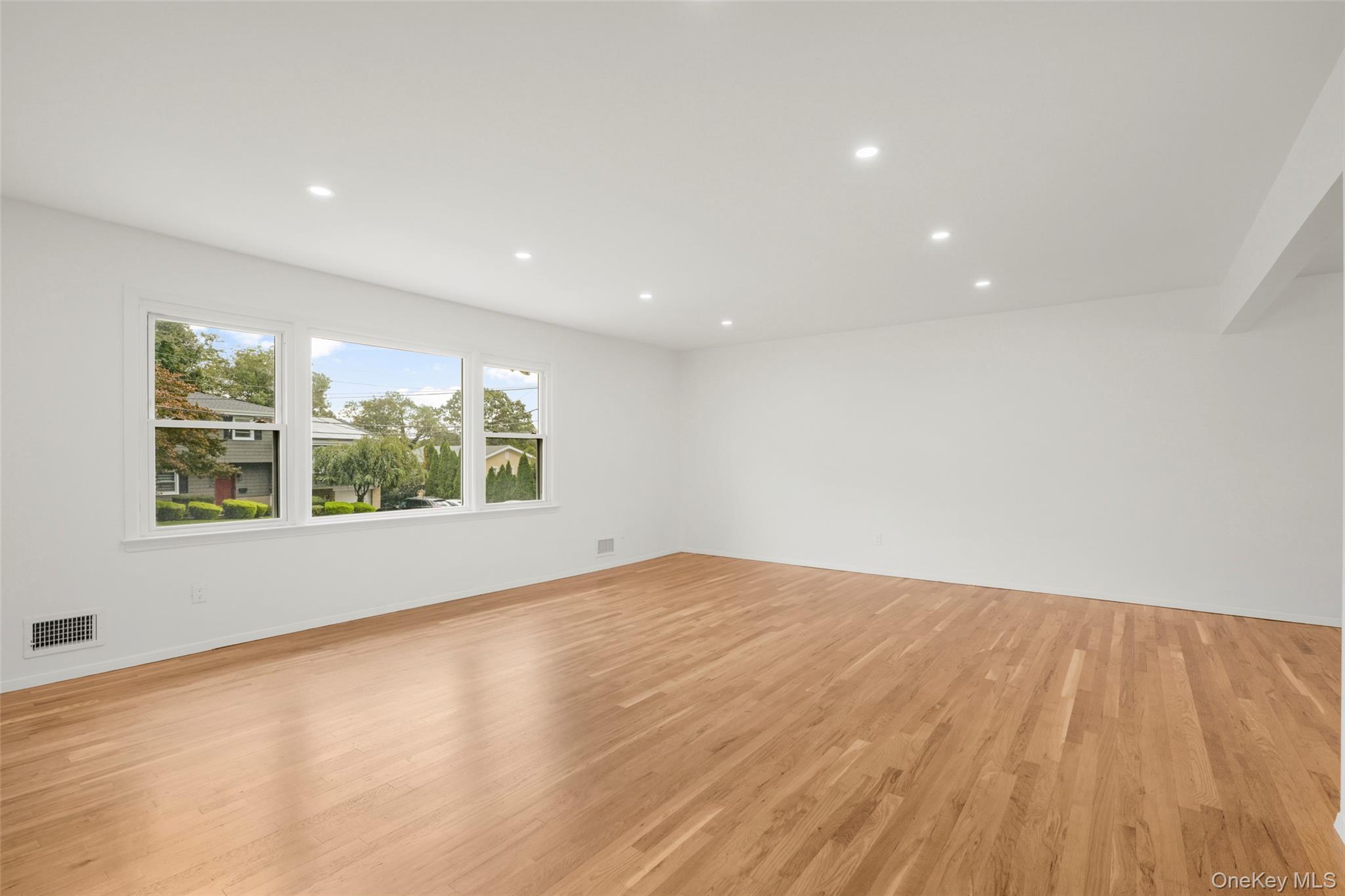 69 Pietro Drive Property Photo 6