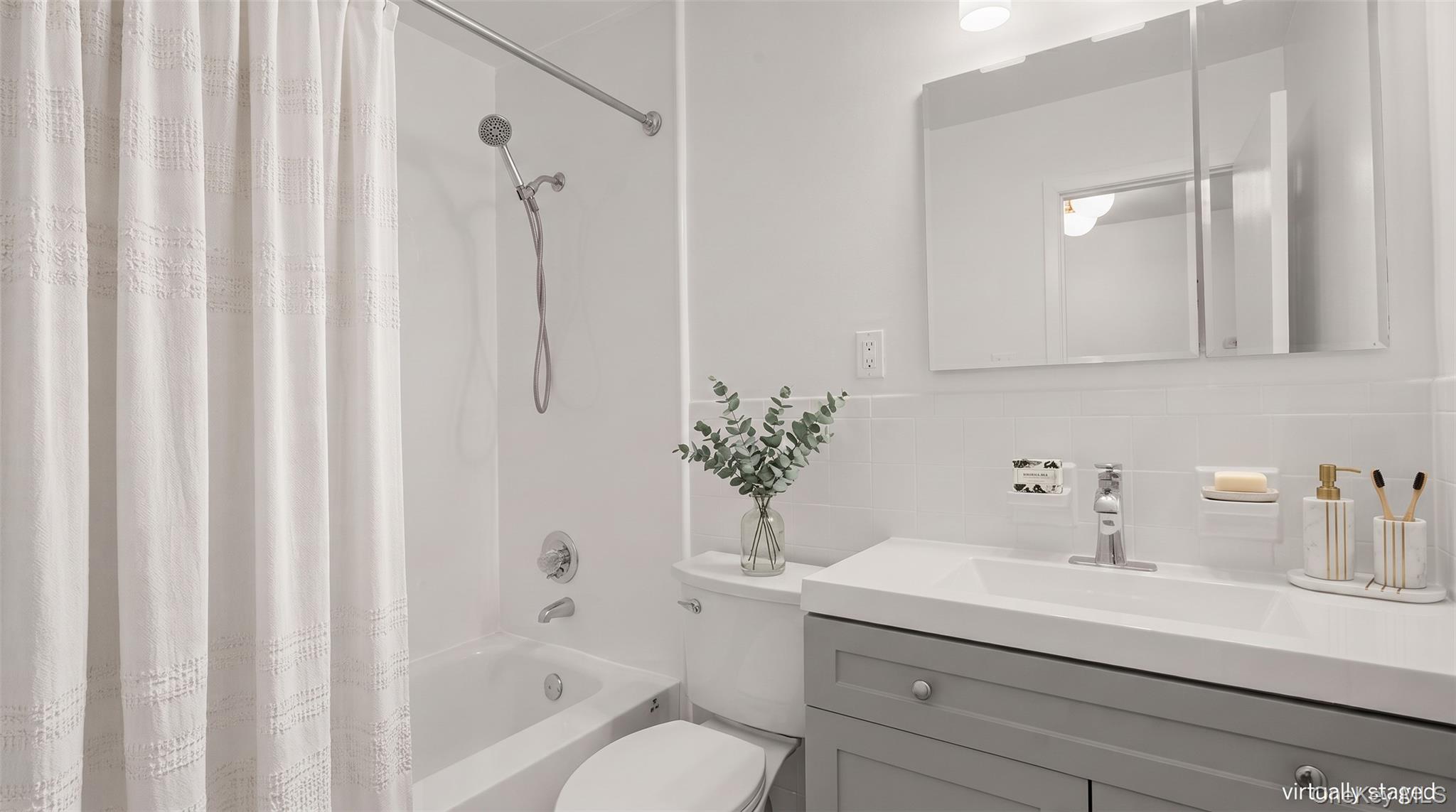 69 Pietro Drive Property Photo 17