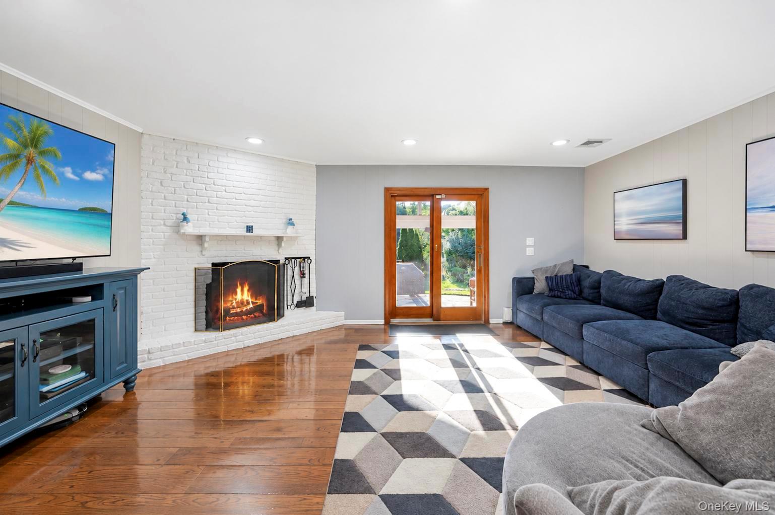 4 Hunting Hill Road Property Photo 5