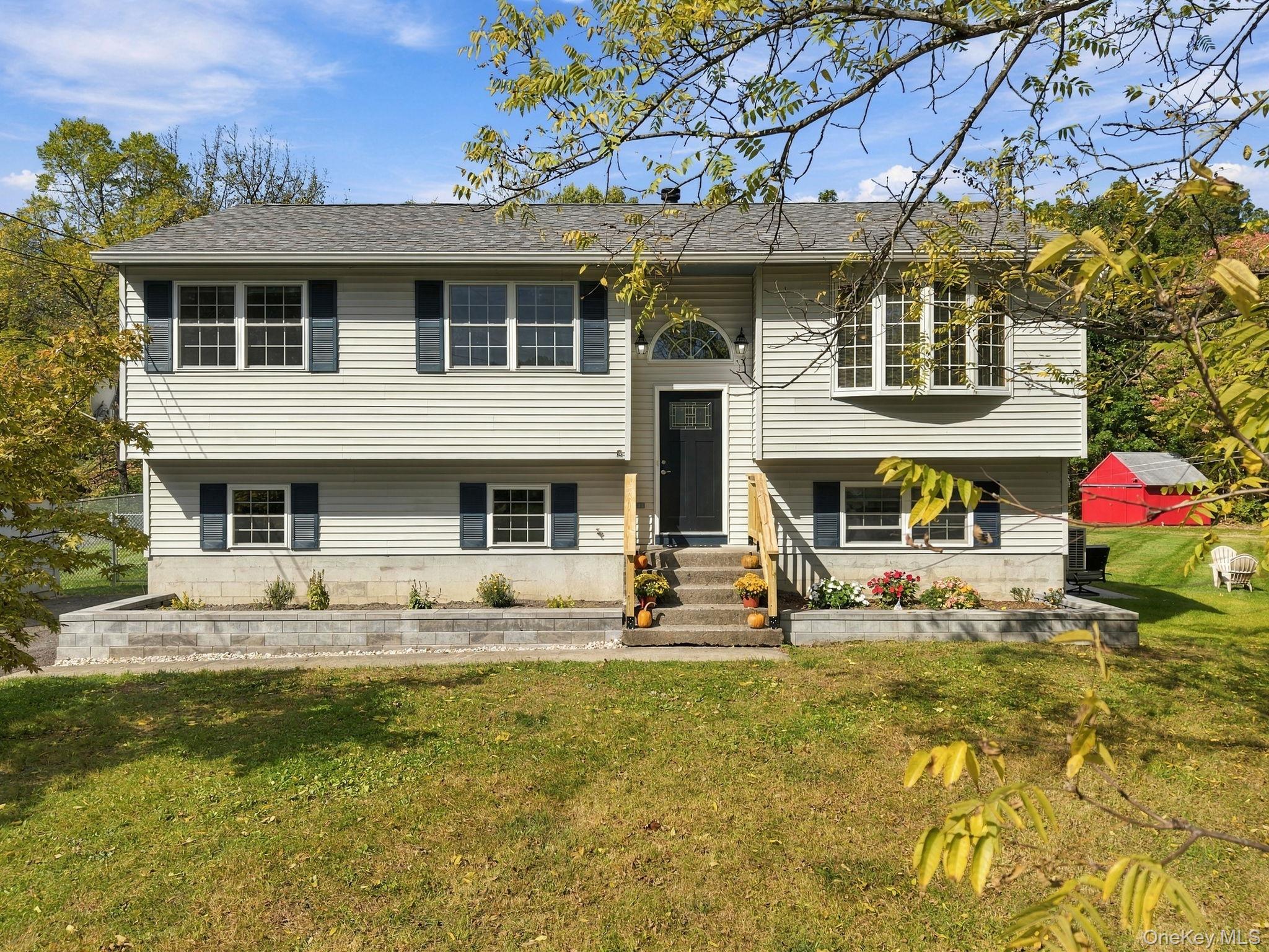 611 N Elting Corners Road Property Photo 1