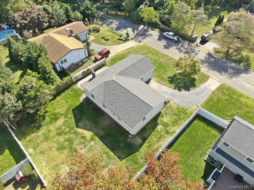 71 Roderick Road Property Photo 3