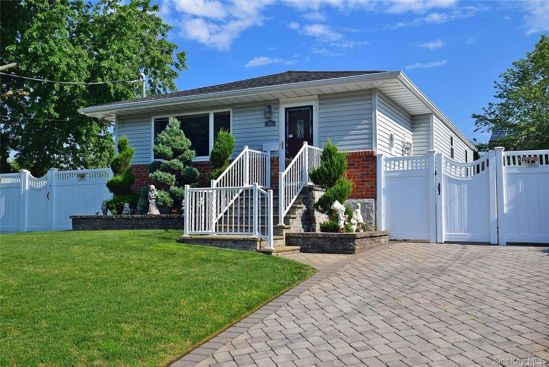 203 Chelsea Avenue Property Photo 1