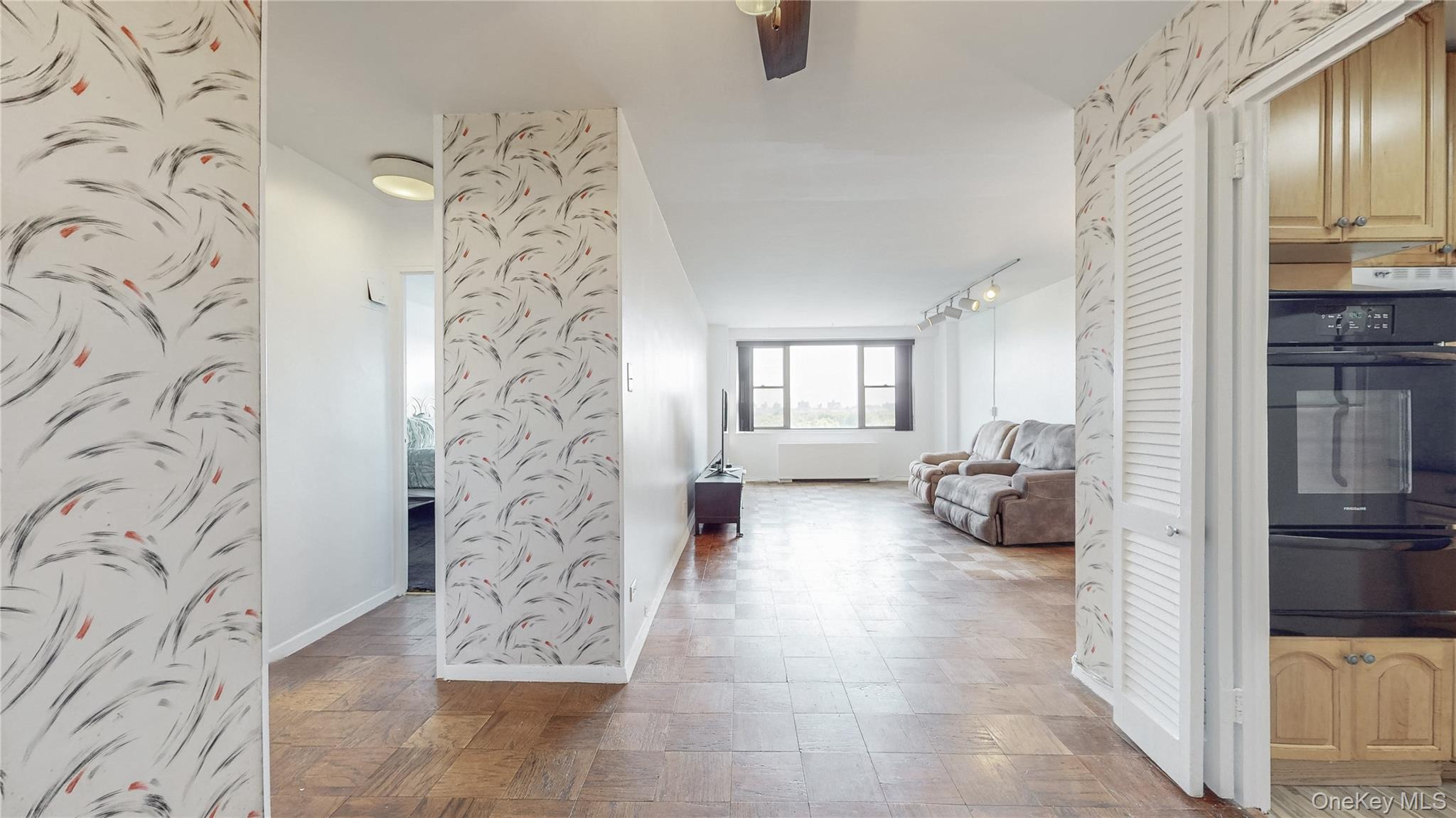 61-20 Grand Central Parkway A704 Property Photo 2