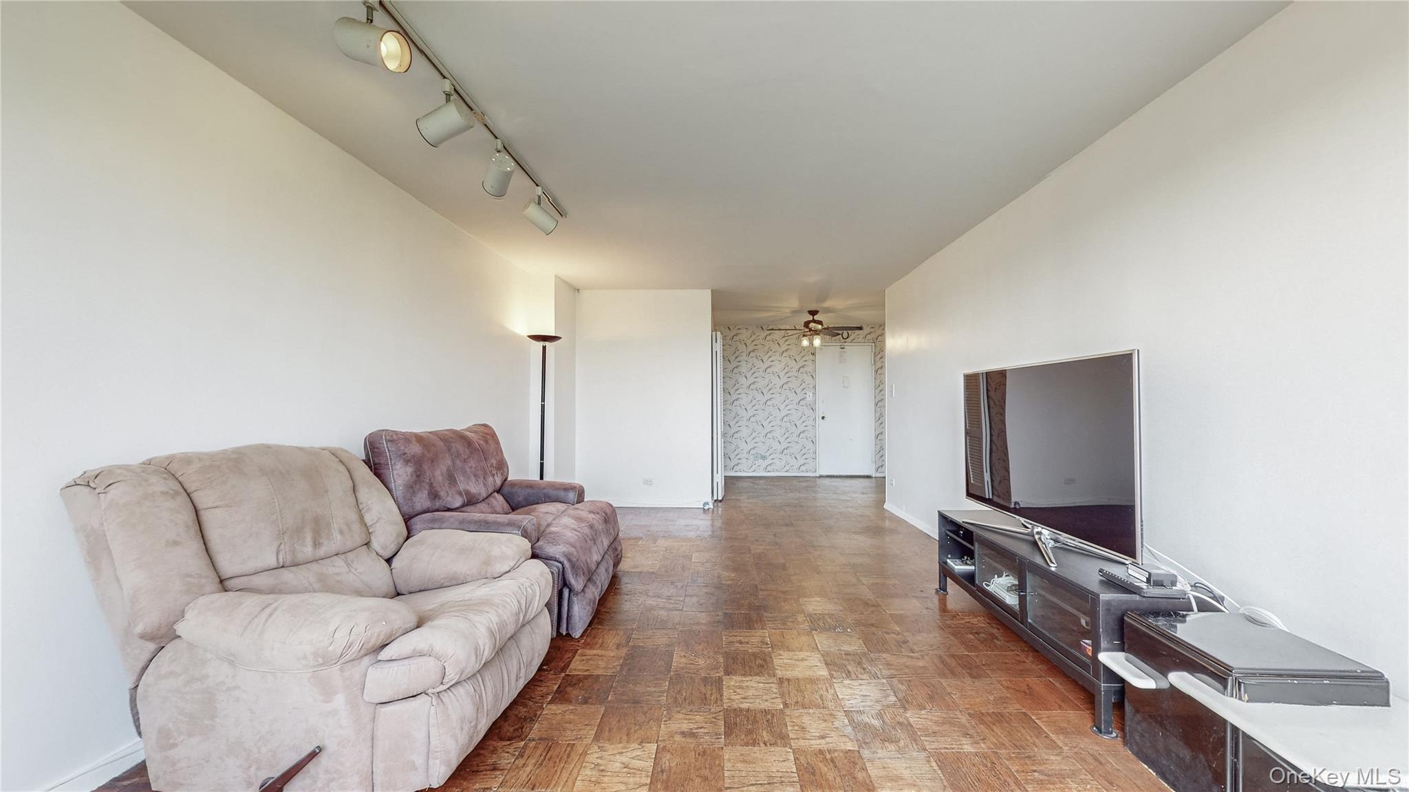 61-20 Grand Central Parkway A704 Property Photo 9