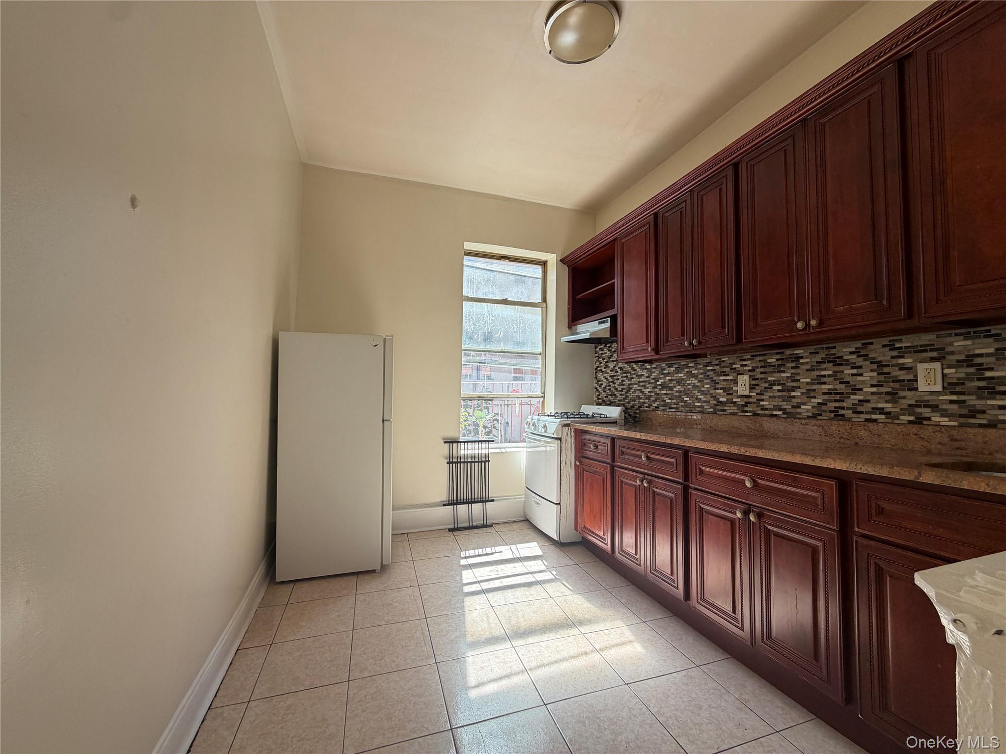 50 Main Street Property Photo 1
