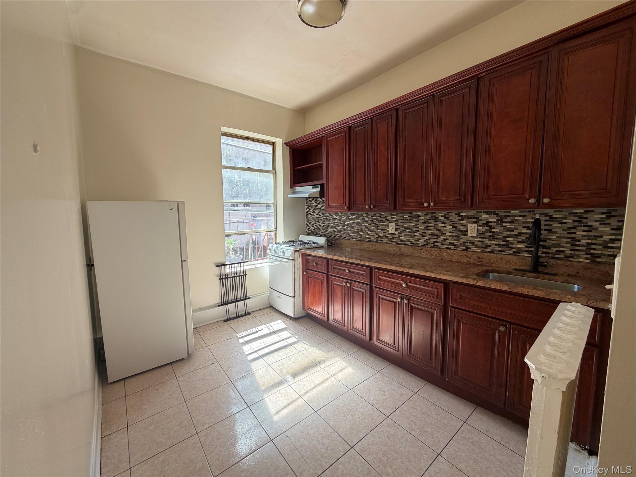 50 Main Street Property Photo 2