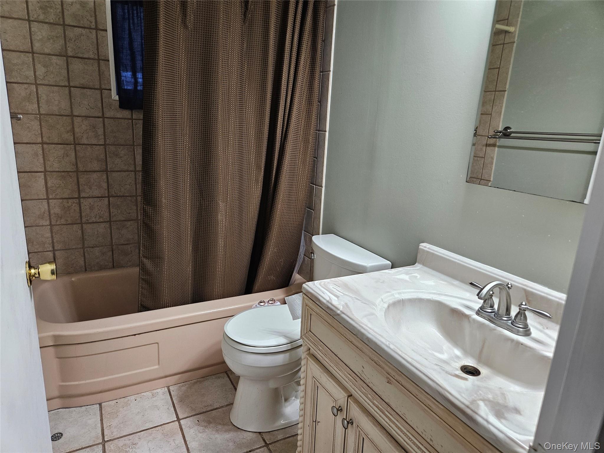 132 Maple Avenue Property Photo 3