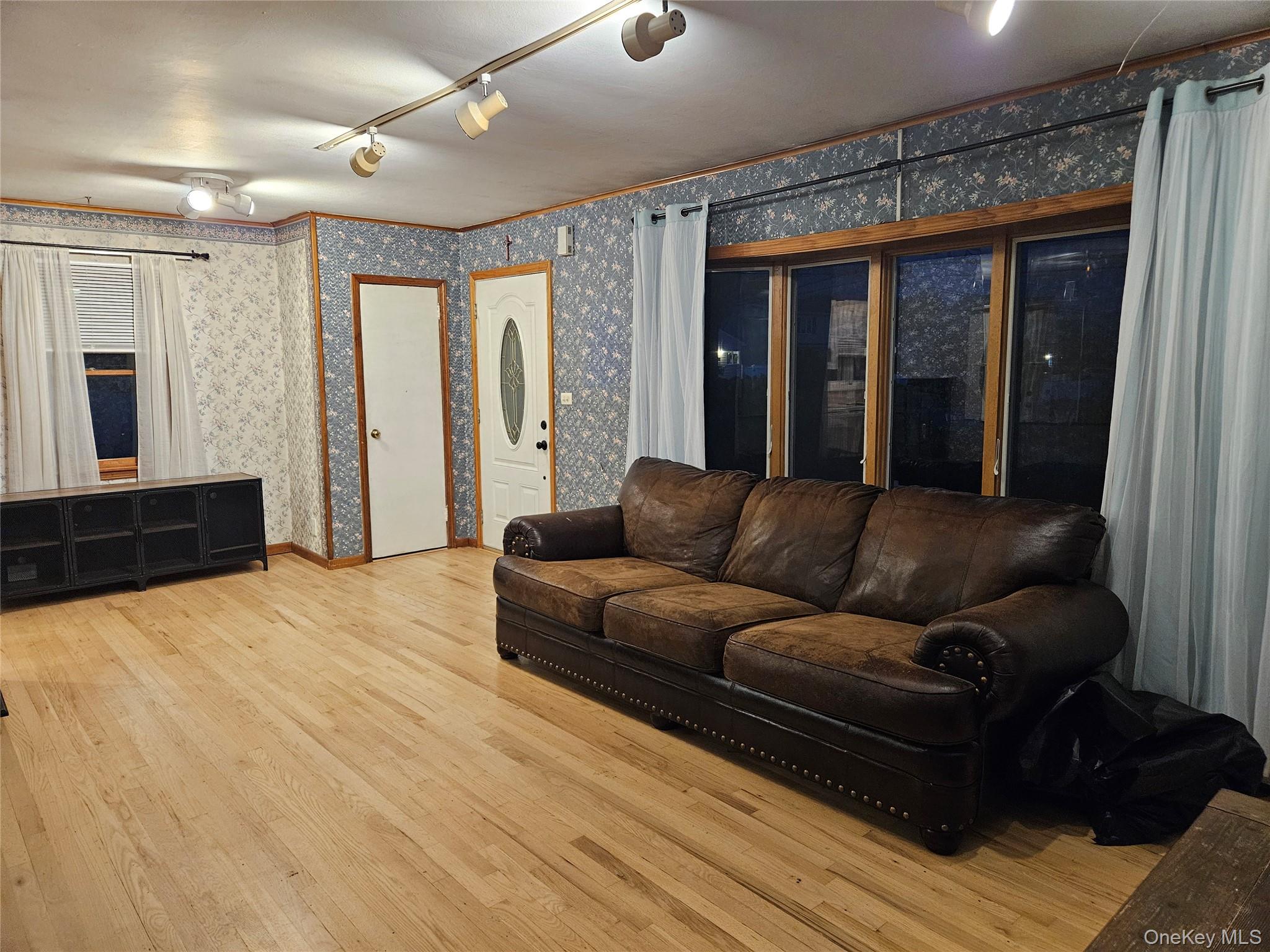 132 Maple Avenue Property Photo 6